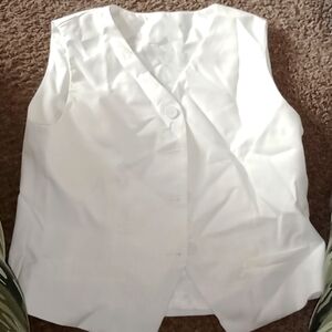 Size L. Women's Vest and Short Set